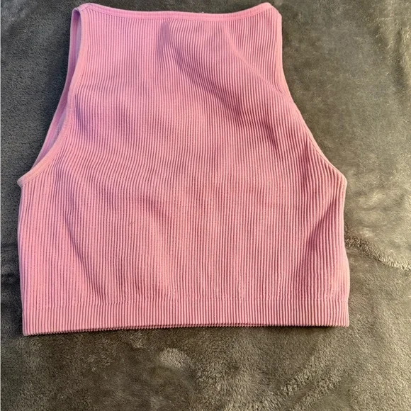 Pink Ribbed Crop Top - Picture 3 of 4